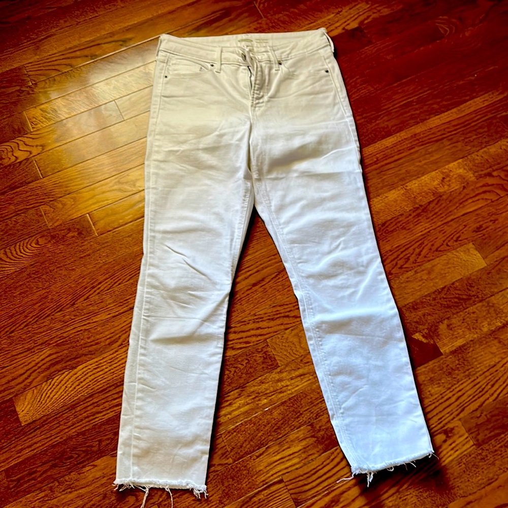 EUC OLD NAVY POWER STRAIGHT HIGH RISE (SECRET SLIM POCKETS)